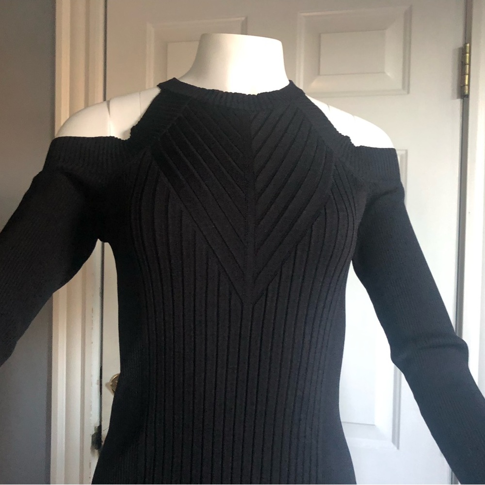 Black dress for all occasions , netting fabric , used for trees session, good ..